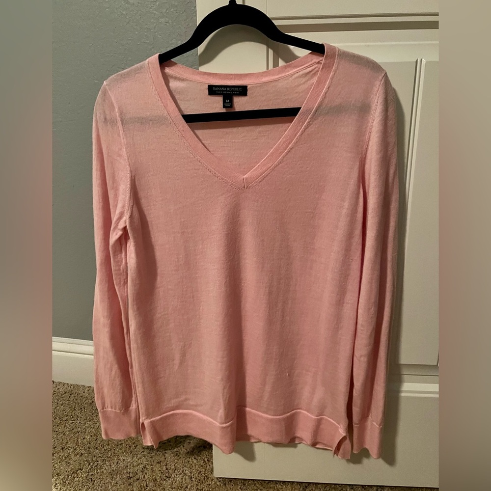 Banana Republic size medium wool sweater